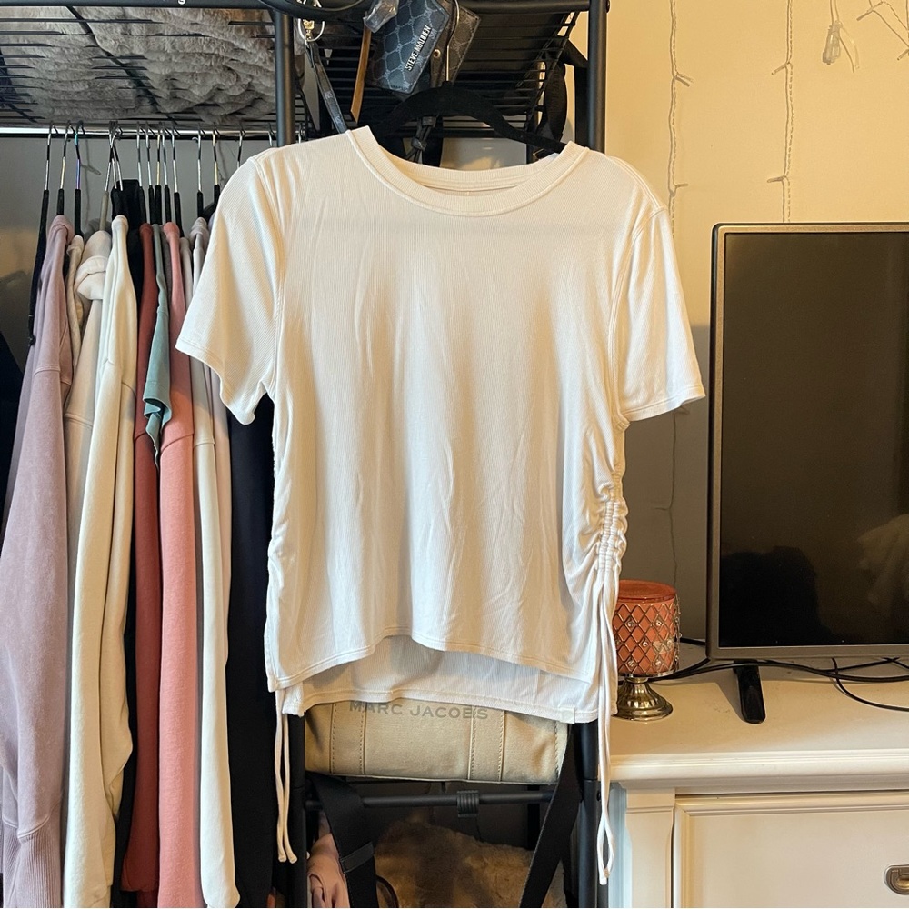 Lululemon side cinch tee